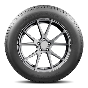 Maxtrek Su-830 215/65R15