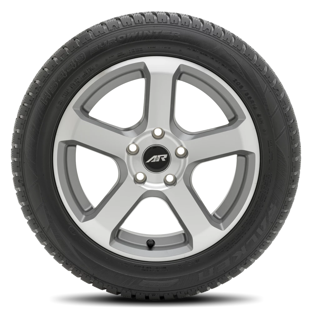 Falken Eurowinter HS449 215/55R17