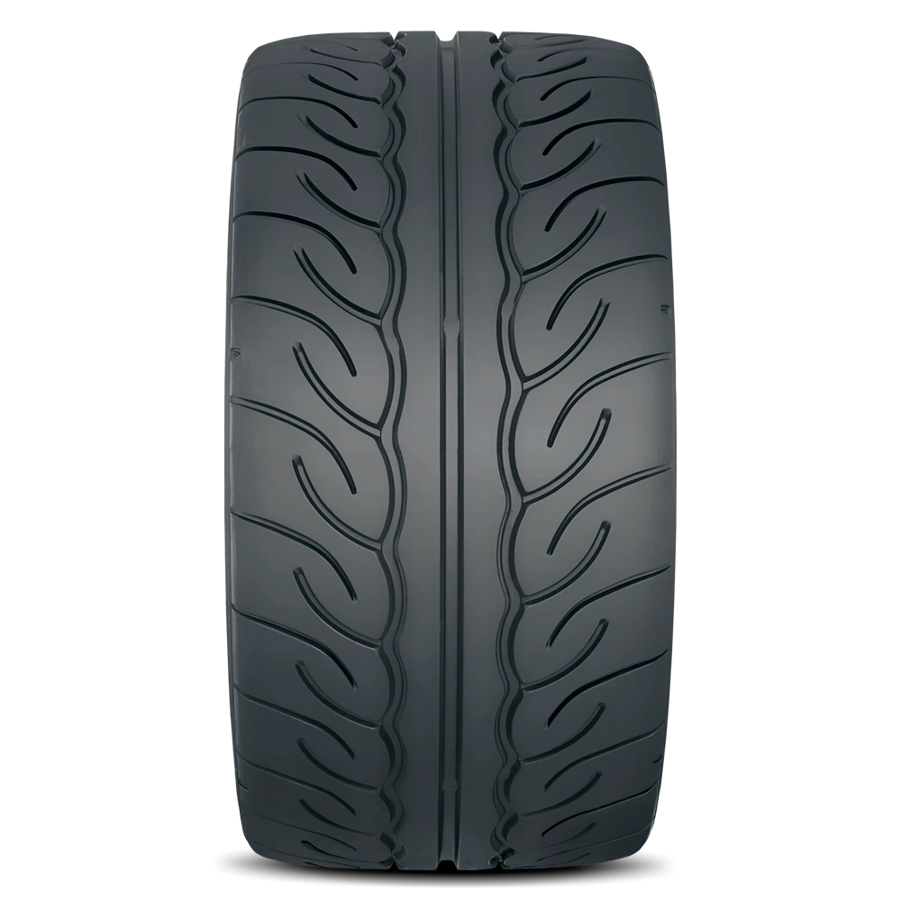 Yokohama AD08R 235/40R17