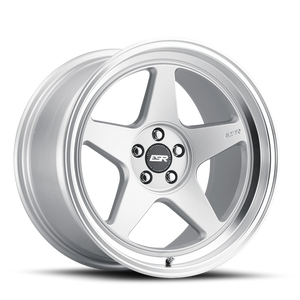ESR Wheels CR Series CR5 Hyper Silver W/ Machined Lip 18x9.5 +15 5x105mm 72.6mm