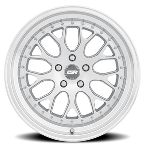 ESR Wheels CS Series CS01 Hyper Silver W/ Machined Lip 18x9.5 +35 5x114.3mm 0mm - Wheelwiz