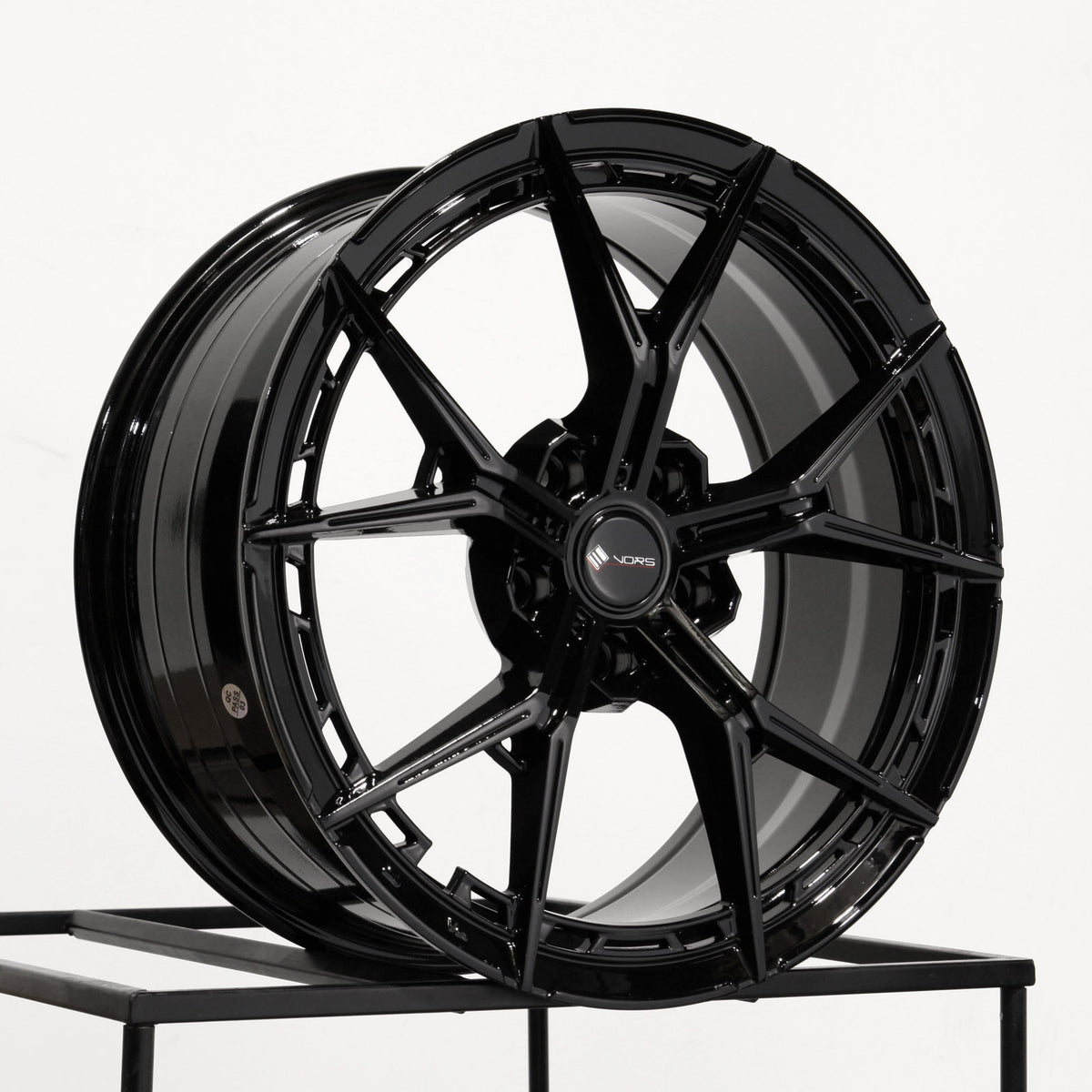 Vors LT83 Gloss Black 18x8 +35 5x120mm 73.1mm - Wheelwiz