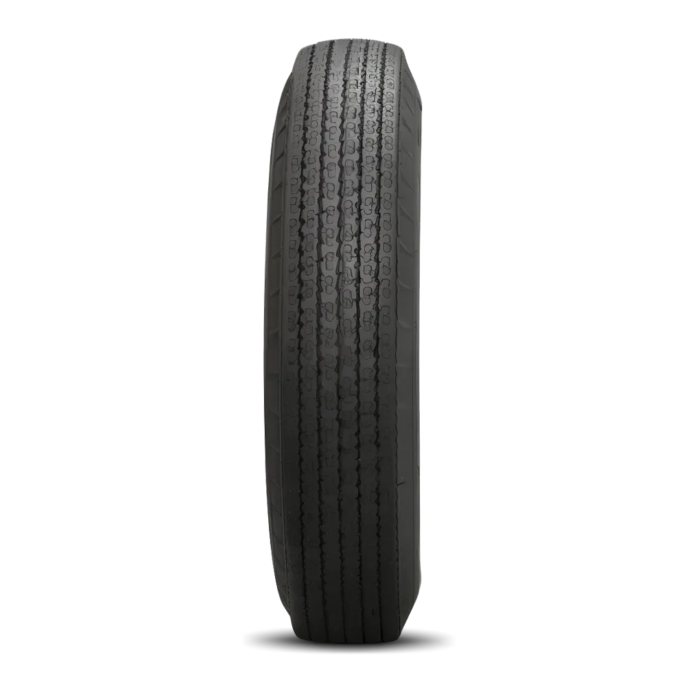 Coker American Classic Radial (1 INCH Whitewall) Bias Look Radial 820R15