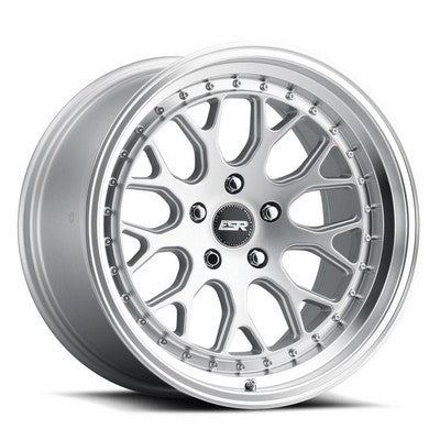 ESR Wheels  Hyper Silver/machine Lip 18x10.5  mm 99mm - Wheelwiz