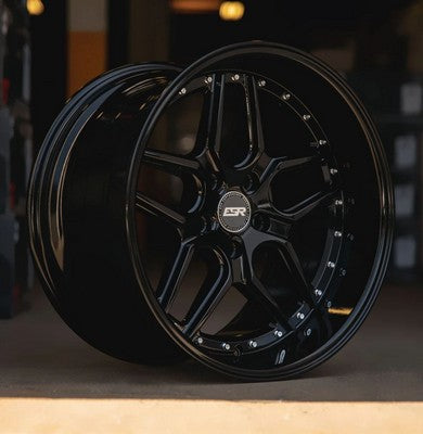 ESR Wheels CS15 GLOSS BLACK 18x10.5 +22 5x114.3mm 72.6mm - Wheelwiz