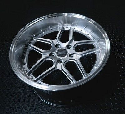 ESR Wheels CS15 HYPER SILVER MACHINE LIP 18x9.5 +35 5x114.3mm 72.6mm - Wheelwiz