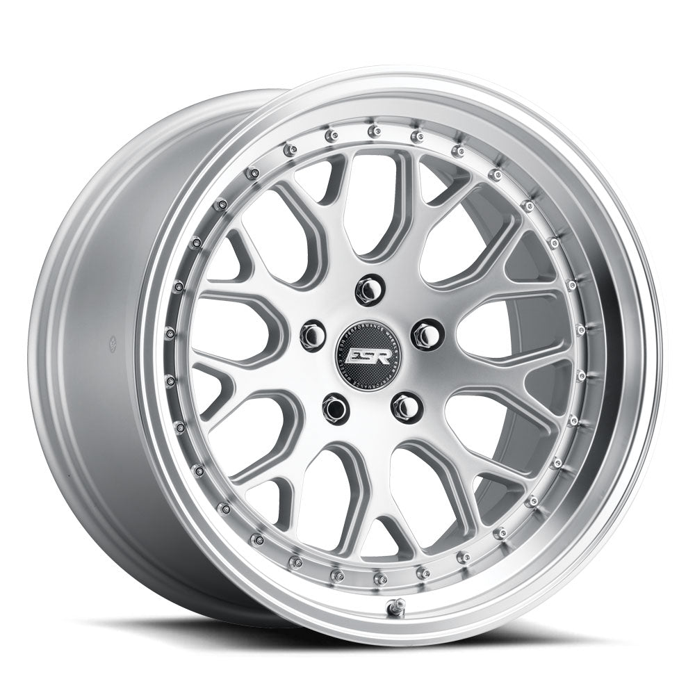 ESR Wheels CS1 HYPER SILVER MACHINE LIP 18x10.5 +22 5x114.3mm 72.6mm - Wheelwiz