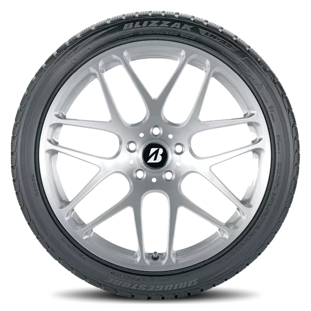 Bridgestone Blizzak LM-32 245/45R18