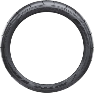Nitto NT555RII P305/40R18