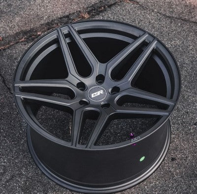 ESR Wheels RF15 MATTE GRAPHITE 18x10.5 +22 5x120mm 72.6mm - Wheelwiz