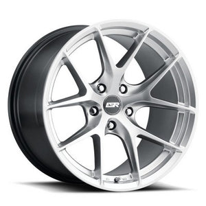 ESR Wheels RF2 HYPER SILVER 18x10.5 +22 Custommm 72.6mm