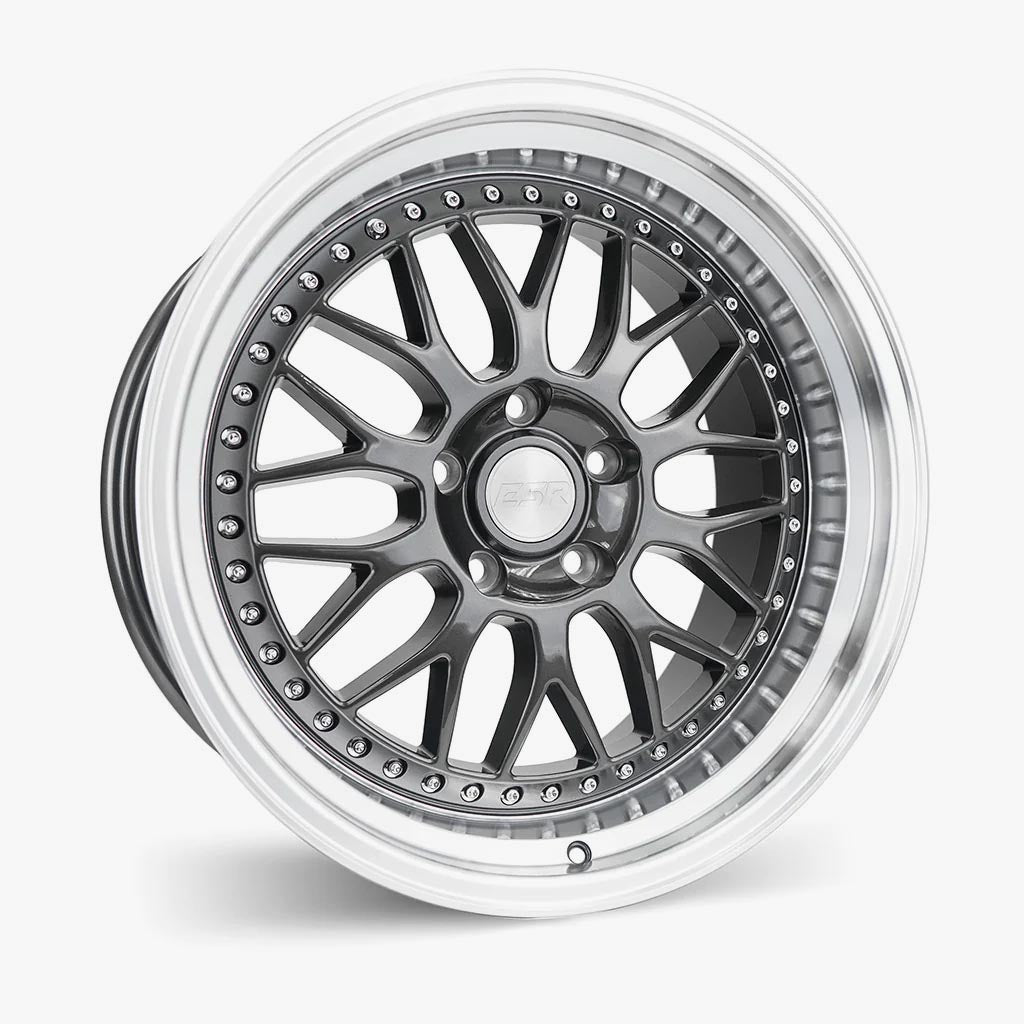 ESR SR01 Gunmetal / Machined Lip 18x10.5 +22 5x120.6mm 72.6mm - Wheelwiz