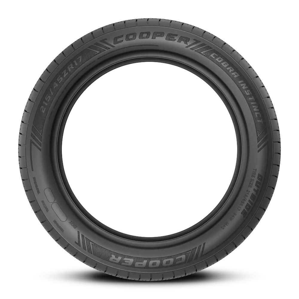 Cooper COBRA INSTINCT 215/45R17